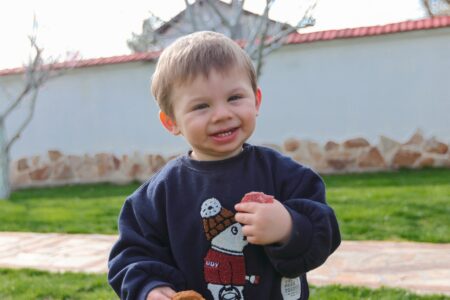 Hoe voorlezen bijdraagt aan het denkvermogen van jonge kinderen